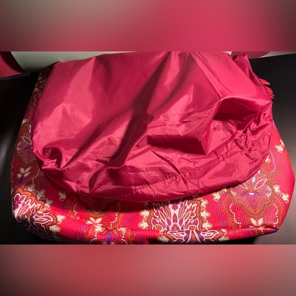 Elegant Red Paisley Tote Bag - Picture 5 of 9